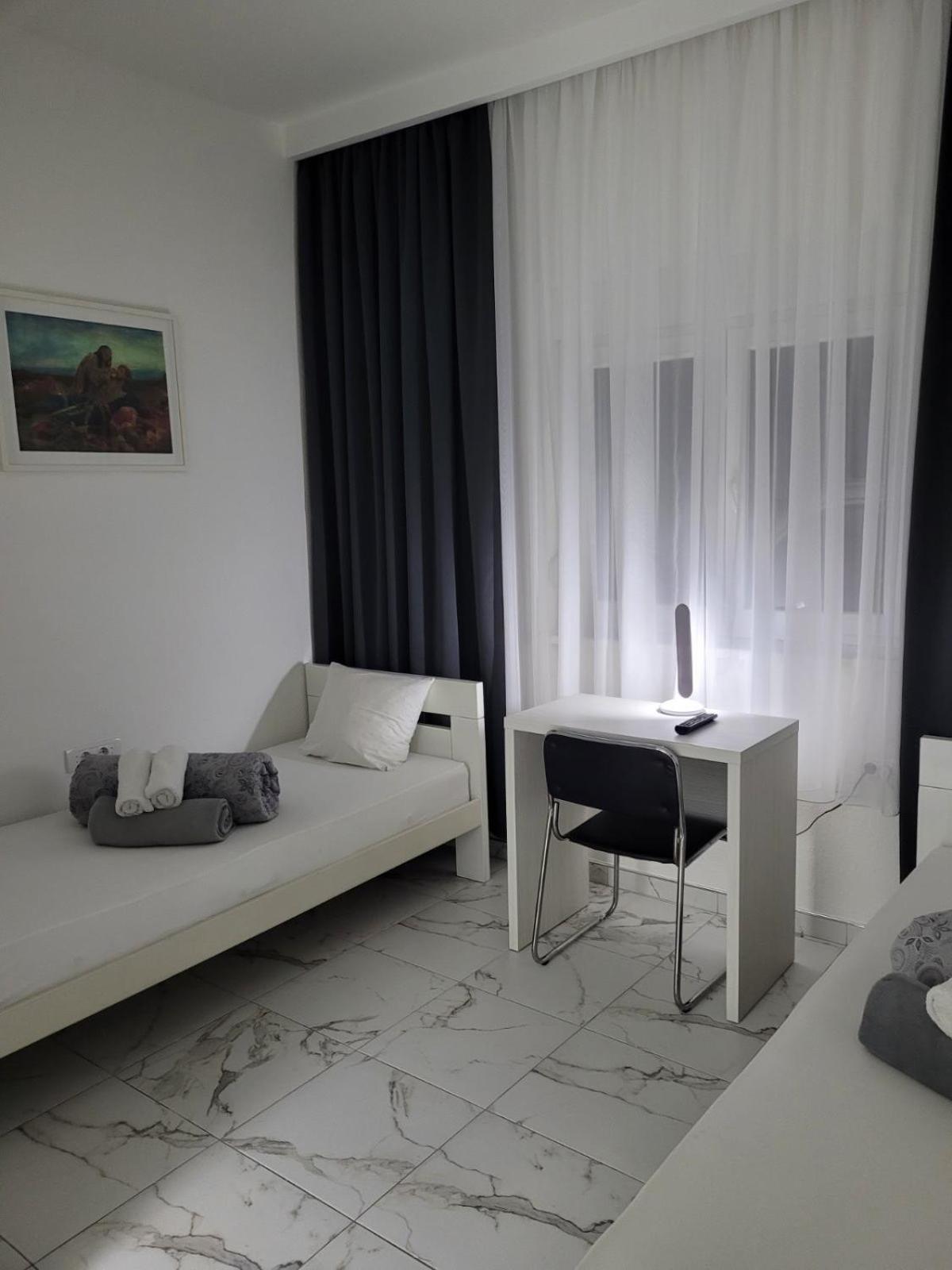 Vila Safir Loznica Exteriör bild